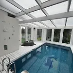 Mit Sauna Und Pool *