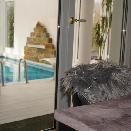 Appartamento Luxus Mit Pool Niederdürenbach